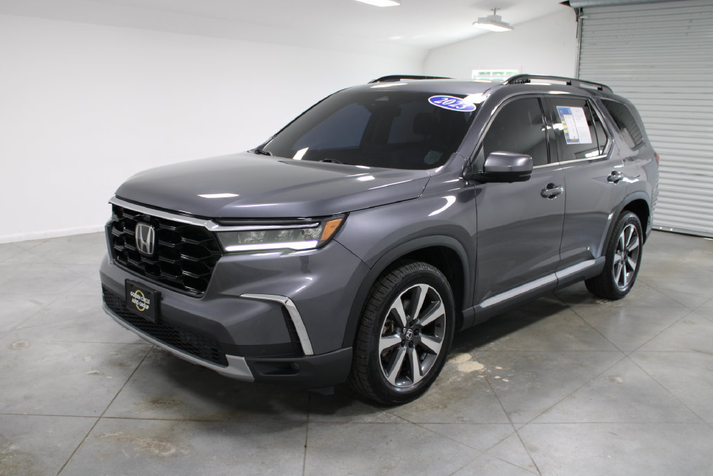 Used 2023 Honda Pilot Elite image 3