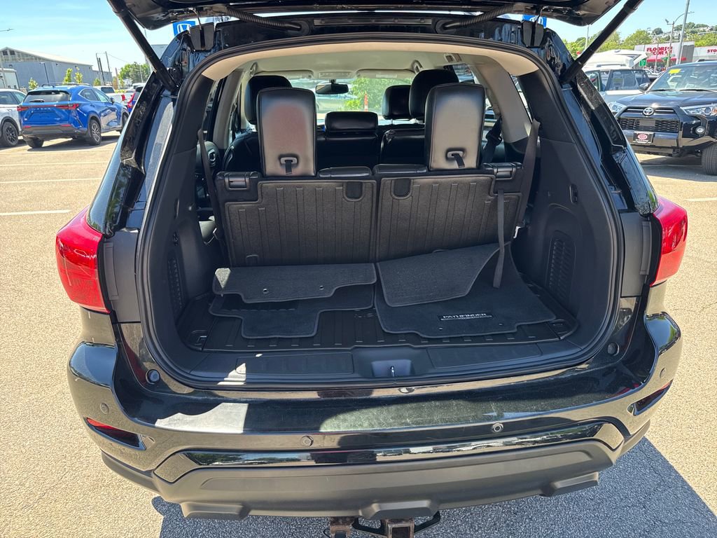 Used 2018 Nissan Pathfinder SL w/ Midnight Edition Package AWD/4WD image 9