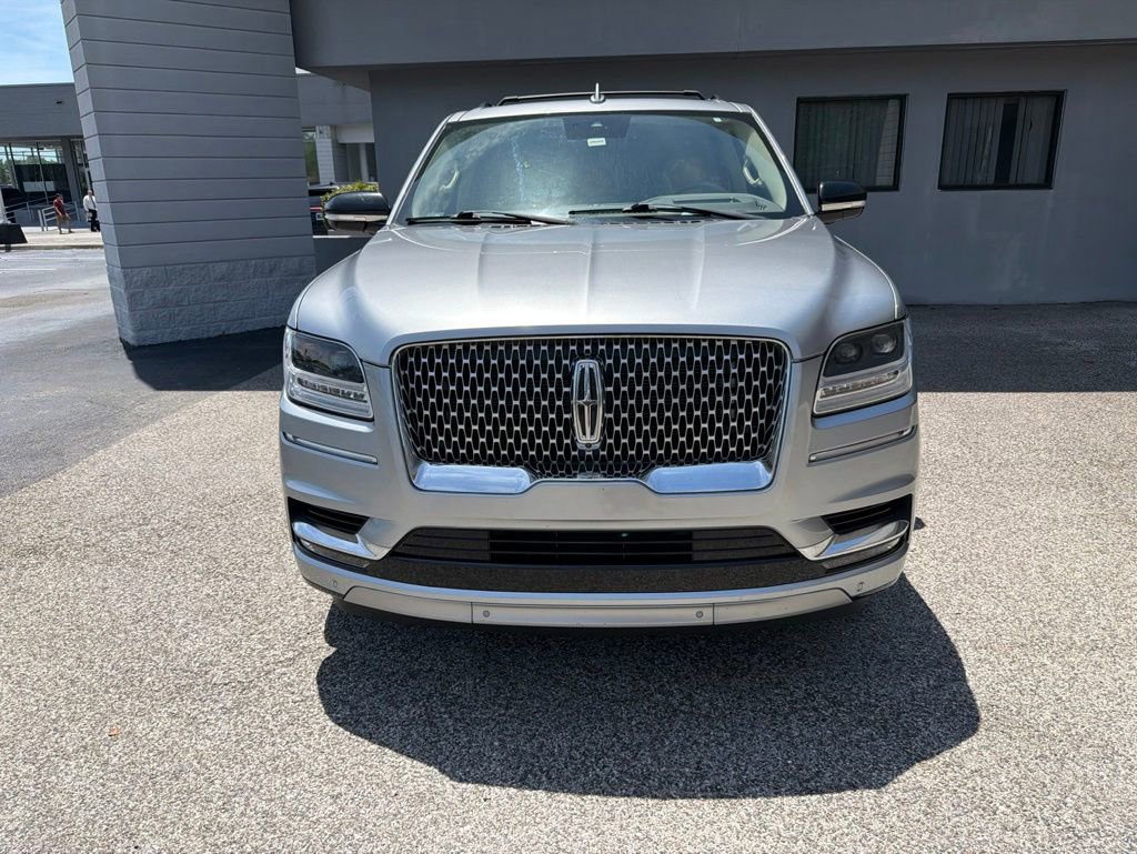 Used 2021 Lincoln Navigator Reserve w/ Luxury Package AWD/4WD image 6