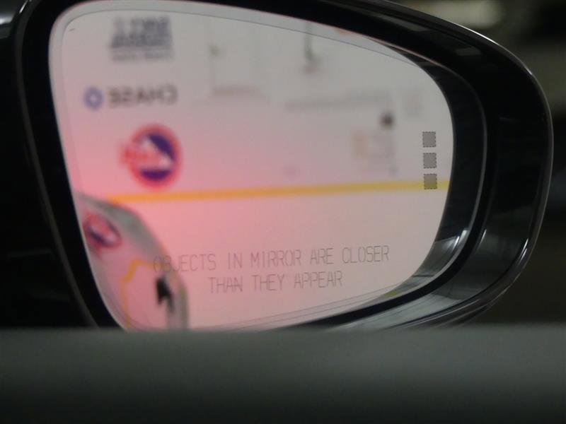 Used 2023 Porsche Taycan GTS image 31