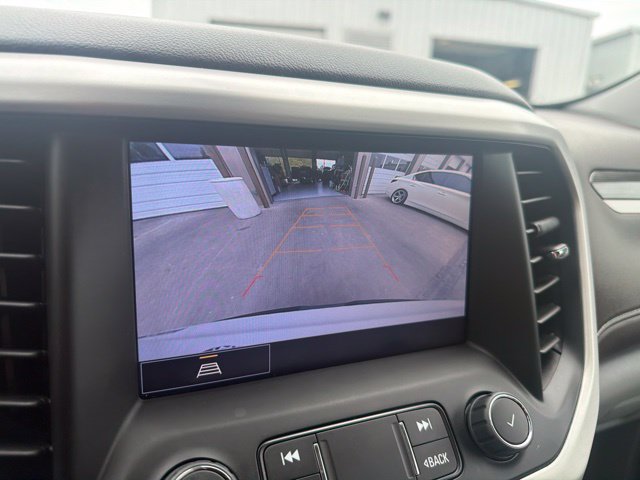 Used 2023 GMC Acadia SLT w/ Preferred Package FWD image 15