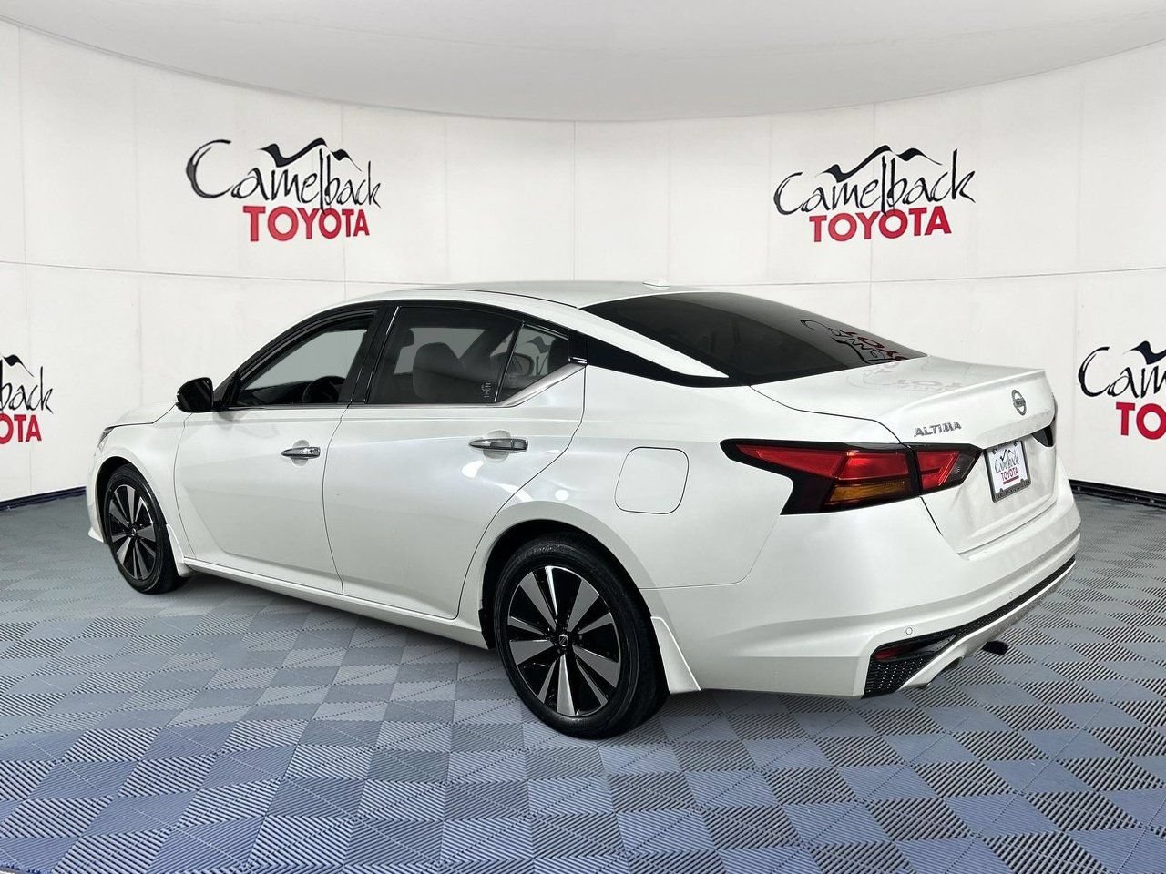 Used 2020 Nissan Altima 2.5 SV FWD image 5