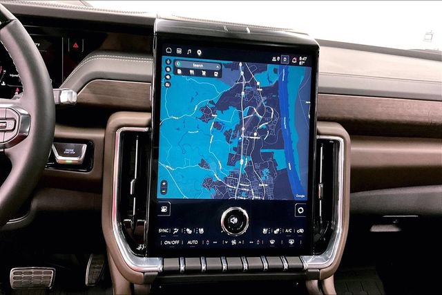 Used 2025 GMC Yukon XL Denali Ultimate w/ LPO, Floor Liner Package AWD/4WD image 31