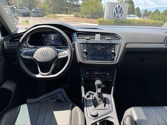 Used 2023 Volkswagen Tiguan SE w/ Panoramic Sunroof Package AWD/4WD image 17