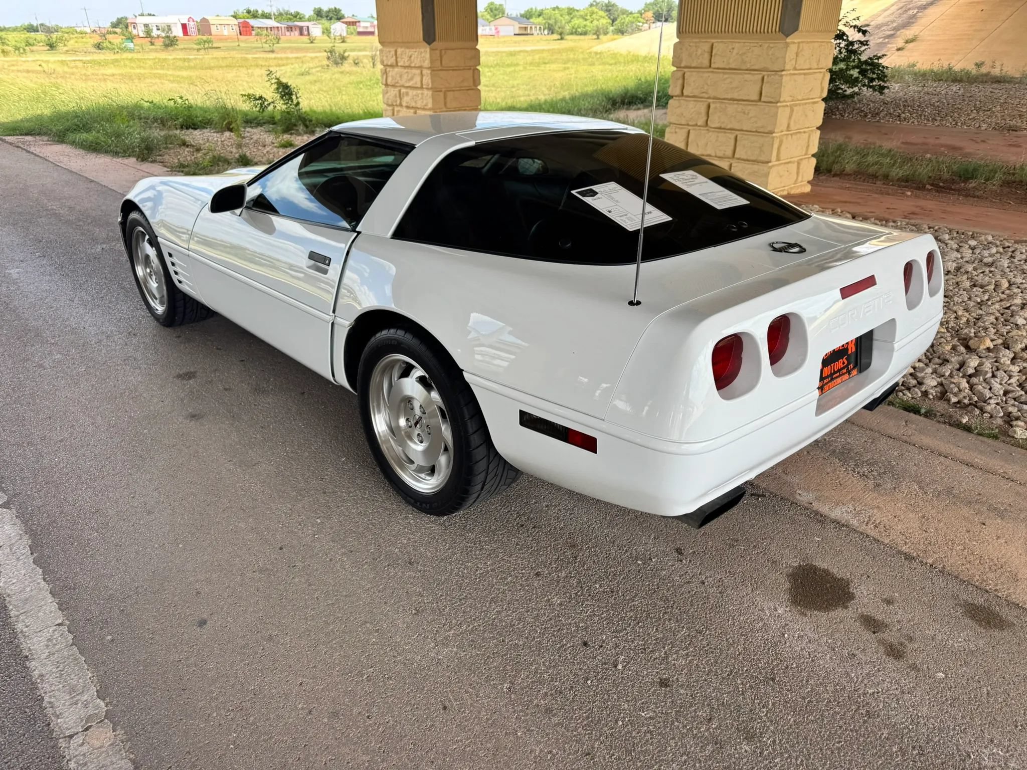 Used 1994 Chevrolet Corvette Coupe RWD image 5
