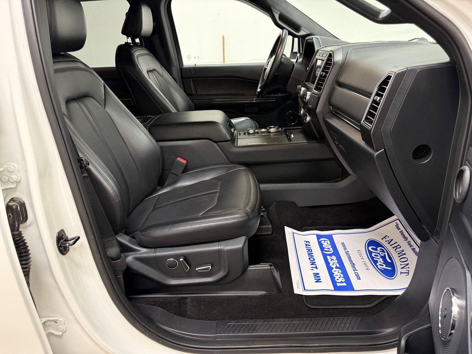 Used 2021 Ford Expedition Limited AWD/4WD image 34