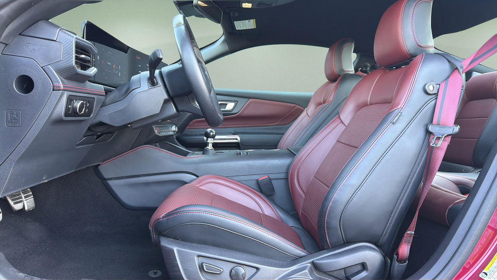 Used 2025 Ford Mustang GT Premium RWD image 14