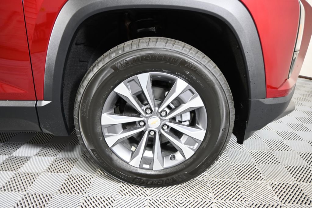 New 2026 Chevrolet Equinox LT w/ Convenience Package II image 11