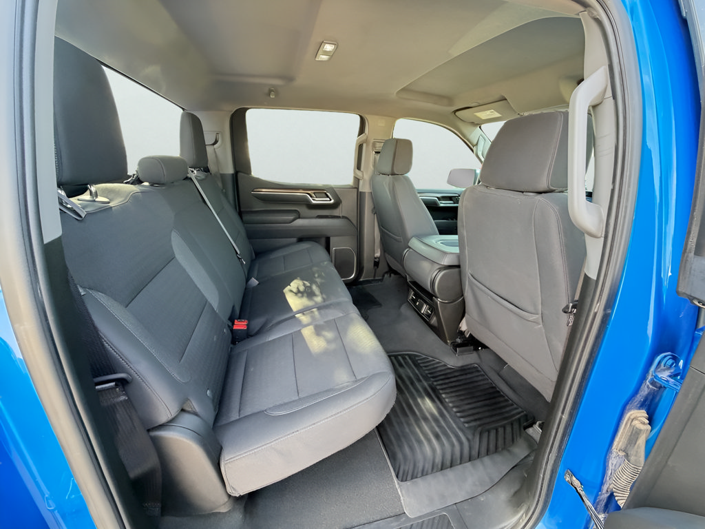 Used 2025 Chevrolet Silverado 1500 LT AWD/4WD image 28
