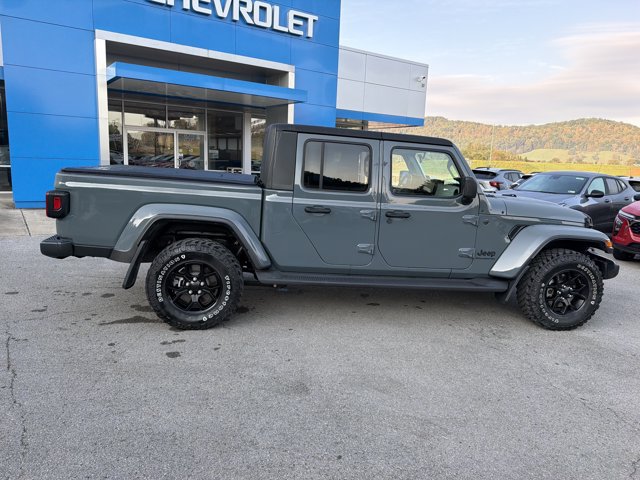 Used 2025 Jeep Gladiator Sport AWD/4WD image 3
