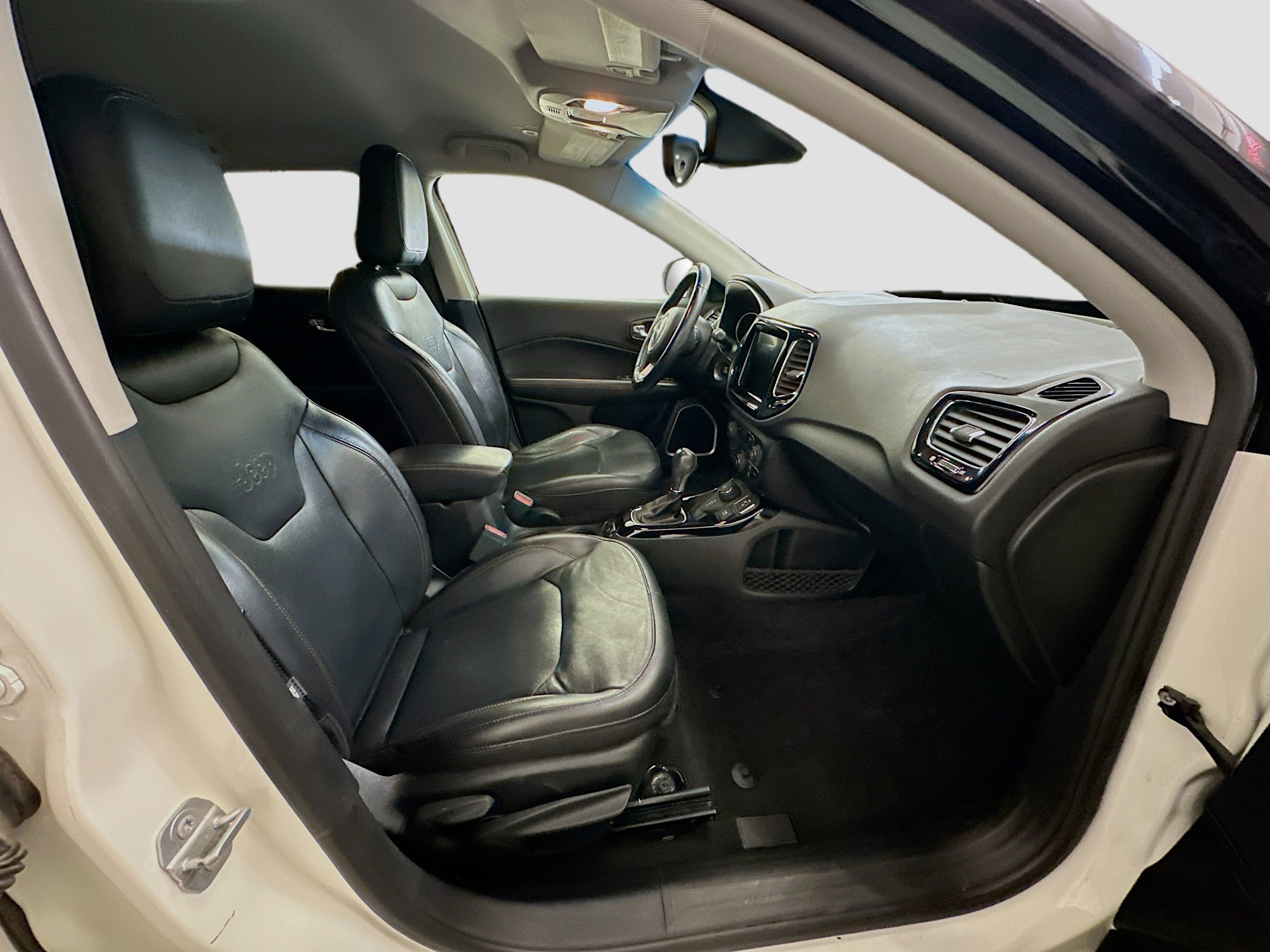 Used 2018 Jeep Compass Limited AWD/4WD image 31