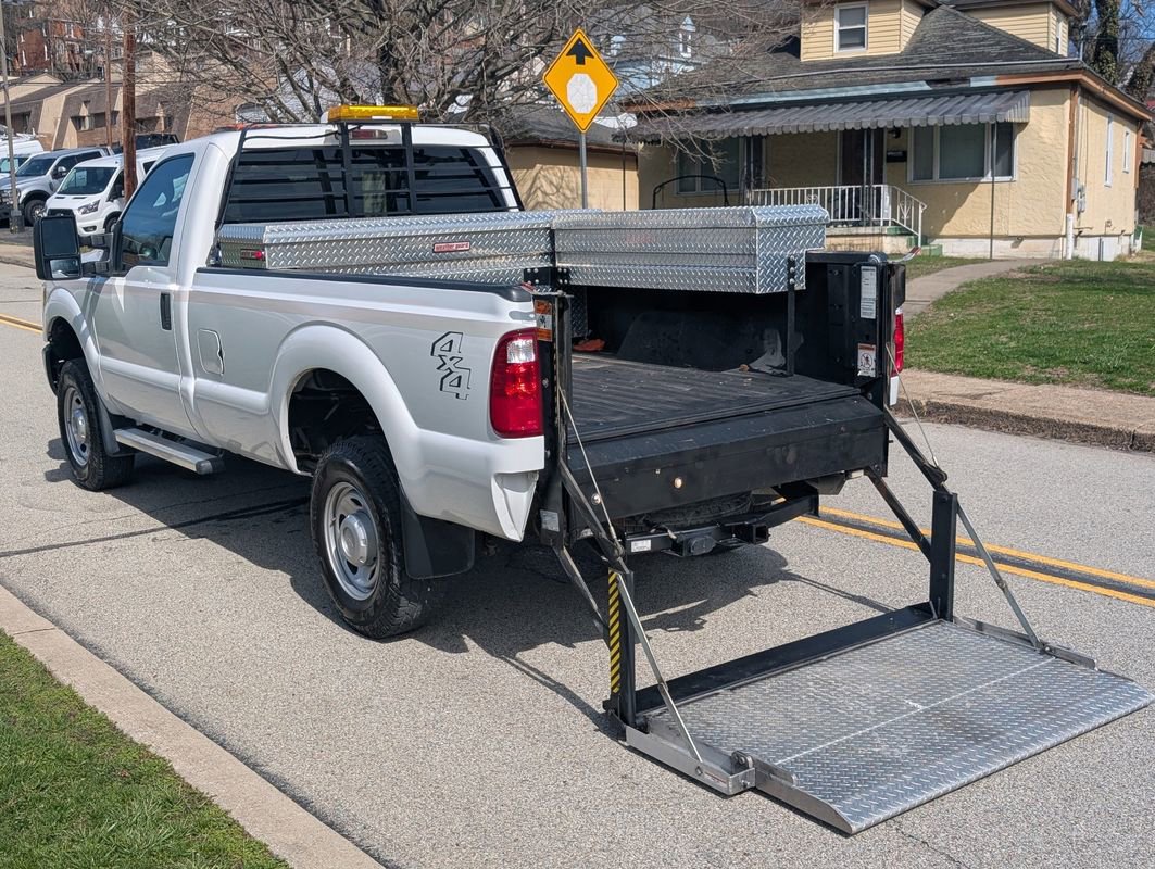 Used 2012 Ford F350 XL w/ Skid Plate Pkg image 37
