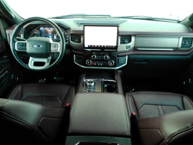 Used 2024 Ford Expedition Max Limited image 3