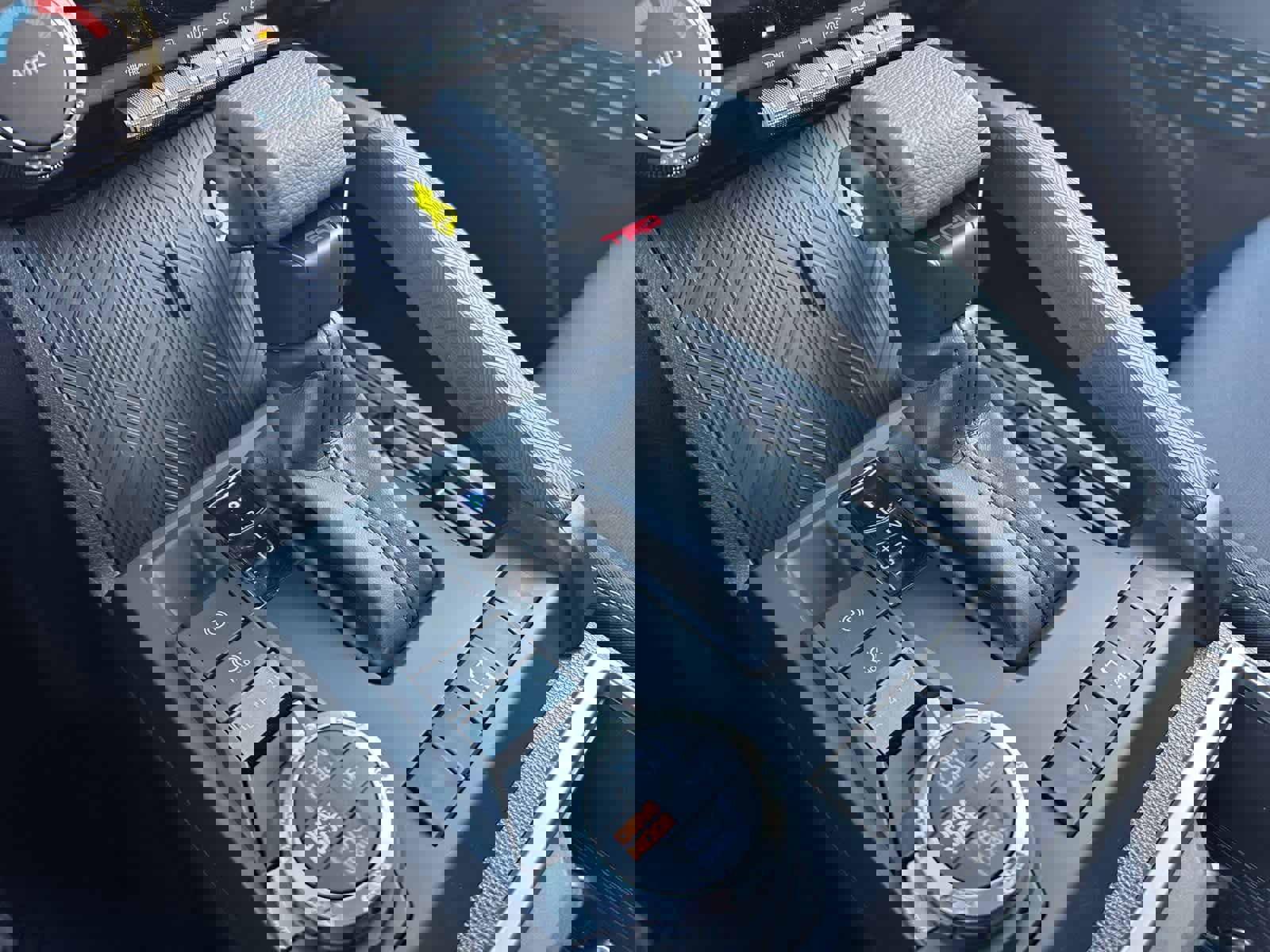 Certified 2025 Toyota Tacoma TRD Off-Road image 6