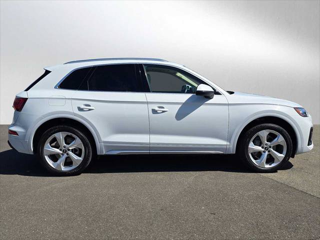 Used 2021 Audi Q5 2.0T Premium Plus w/ Premium Plus Package AWD/4WD image 2