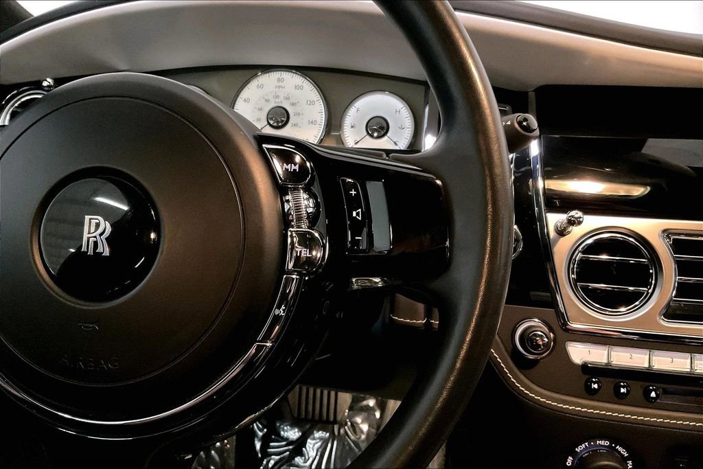 Used 2018 Rolls-Royce Ghost image 24