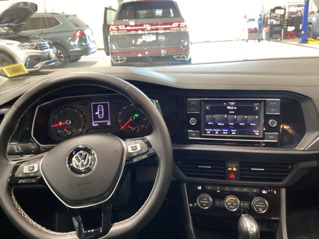 Certified 2021 Volkswagen Jetta SE FWD image 7