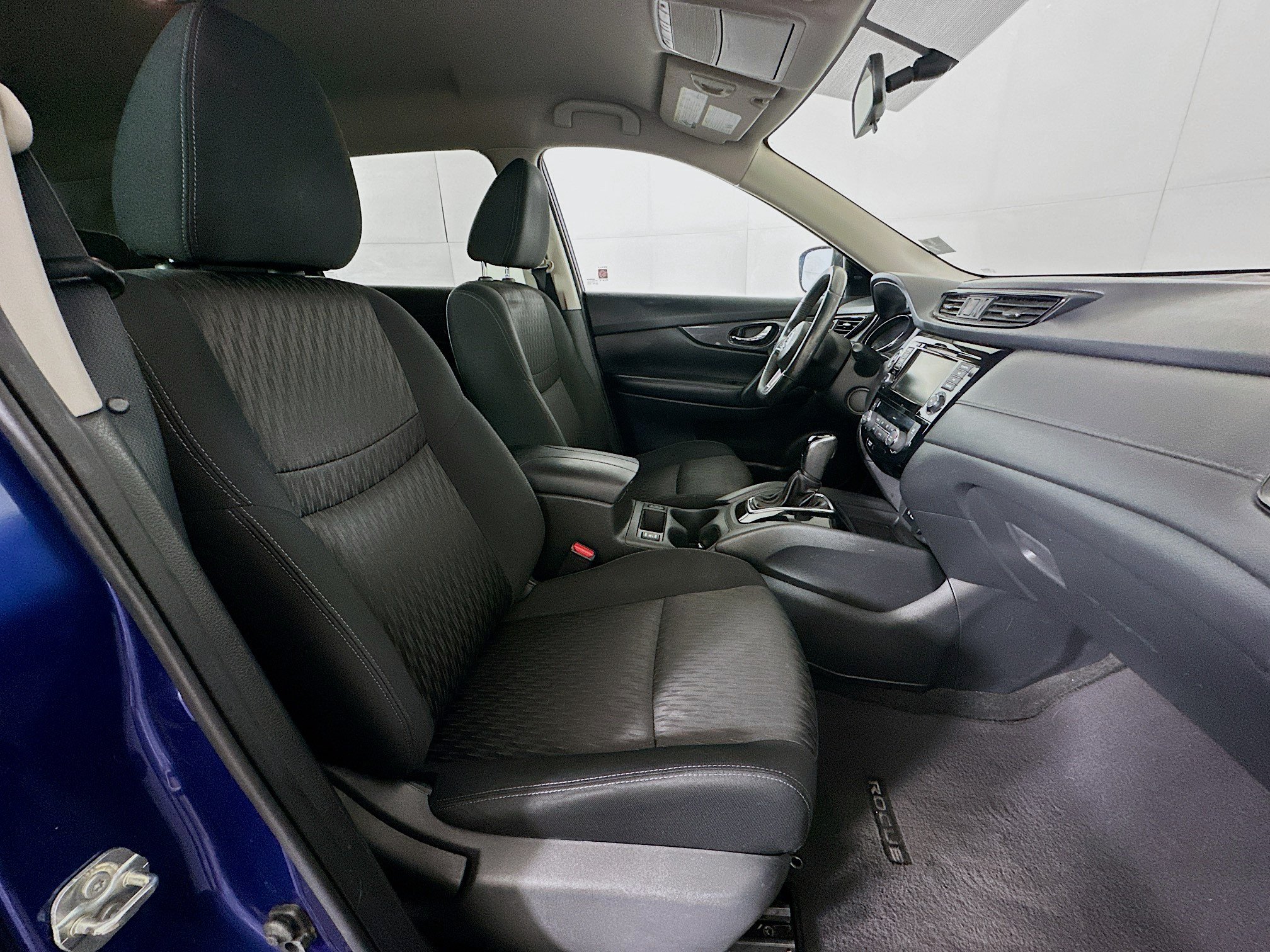 Used 2018 Nissan Rogue SV FWD image 30