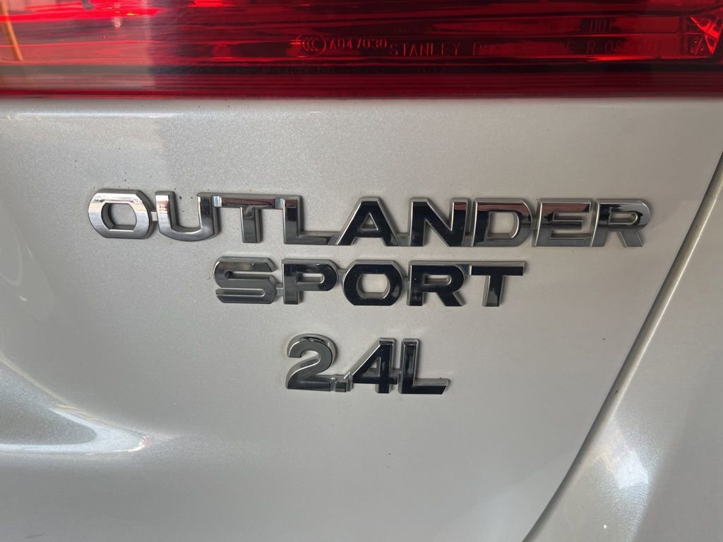 Used 2015 Mitsubishi Outlander Sport ES image 45