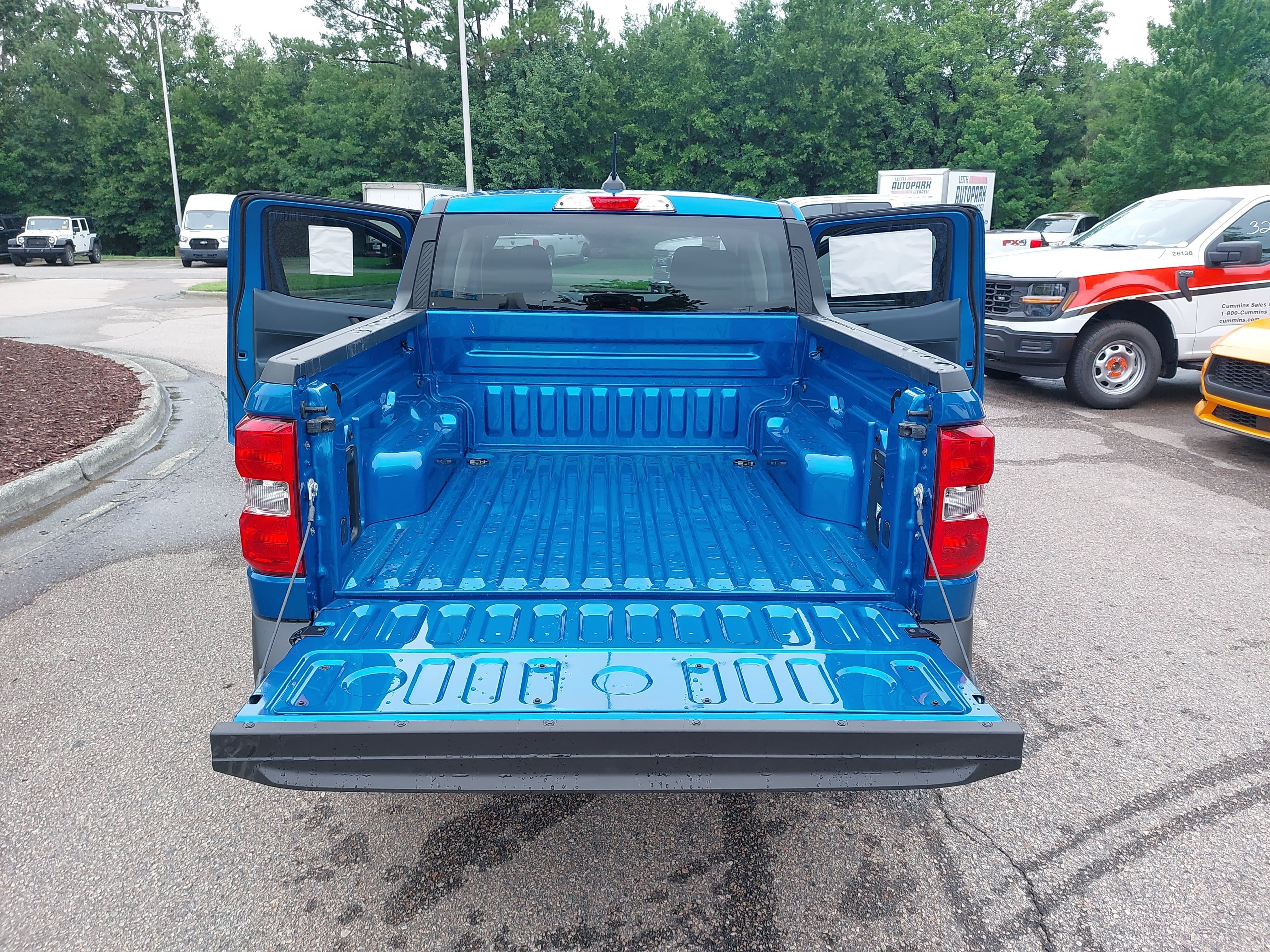 New 2026 Ford Maverick XLT w/ XLT Luxury Package FWD image 13