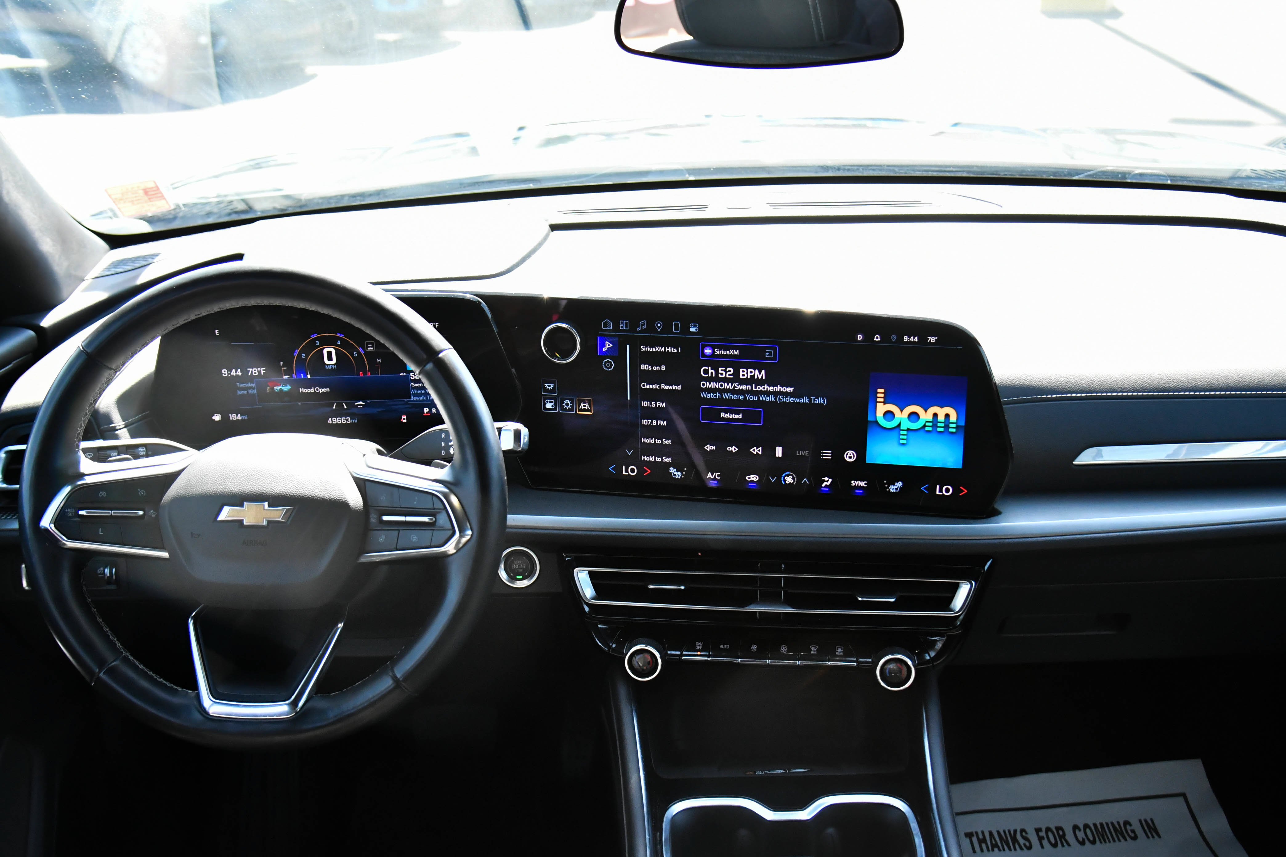 Used 2024 Chevrolet Traverse LT FWD image 46