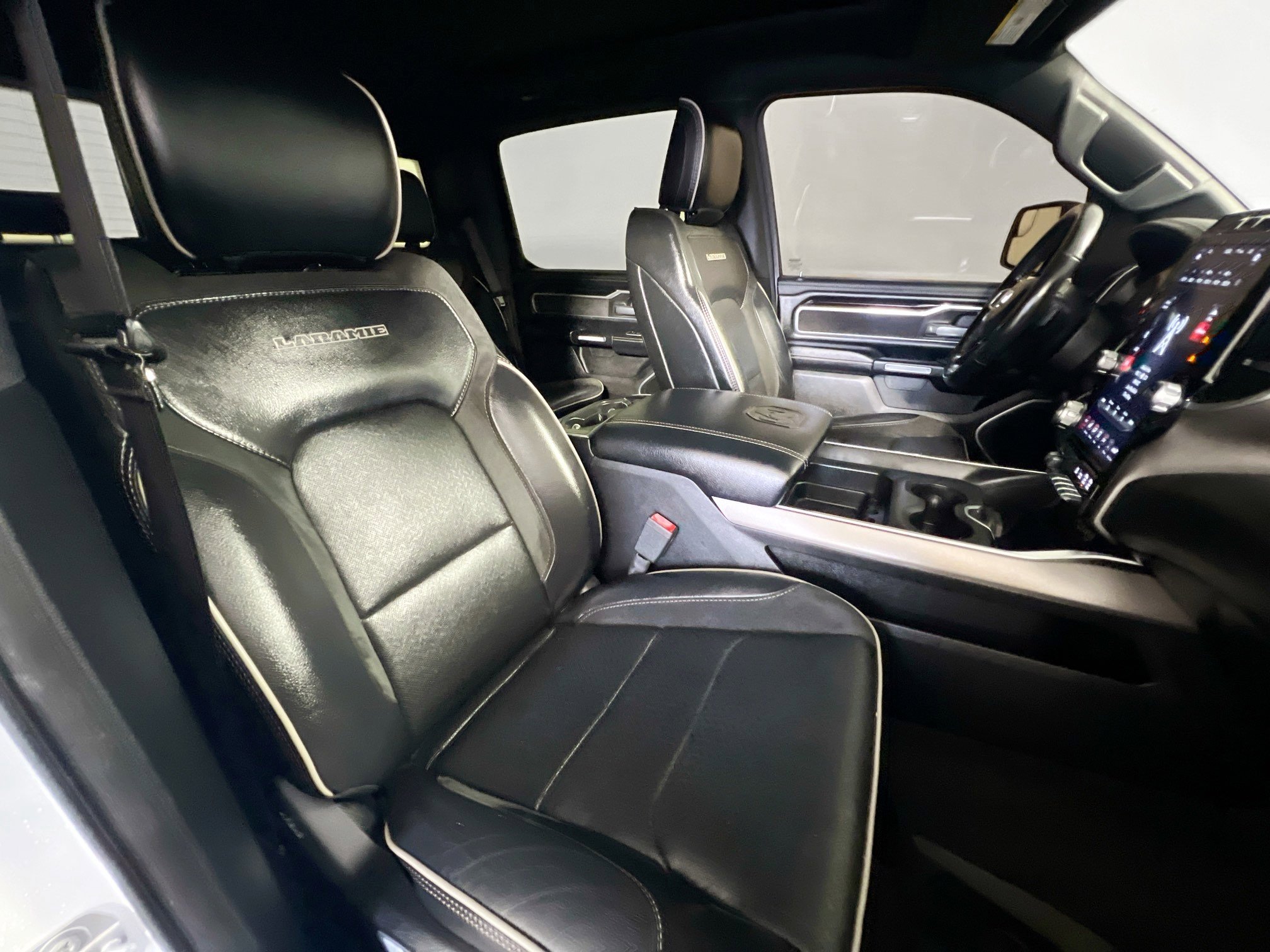 Used 2020 RAM 1500 Laramie w/ Sport Appearance Package image 31