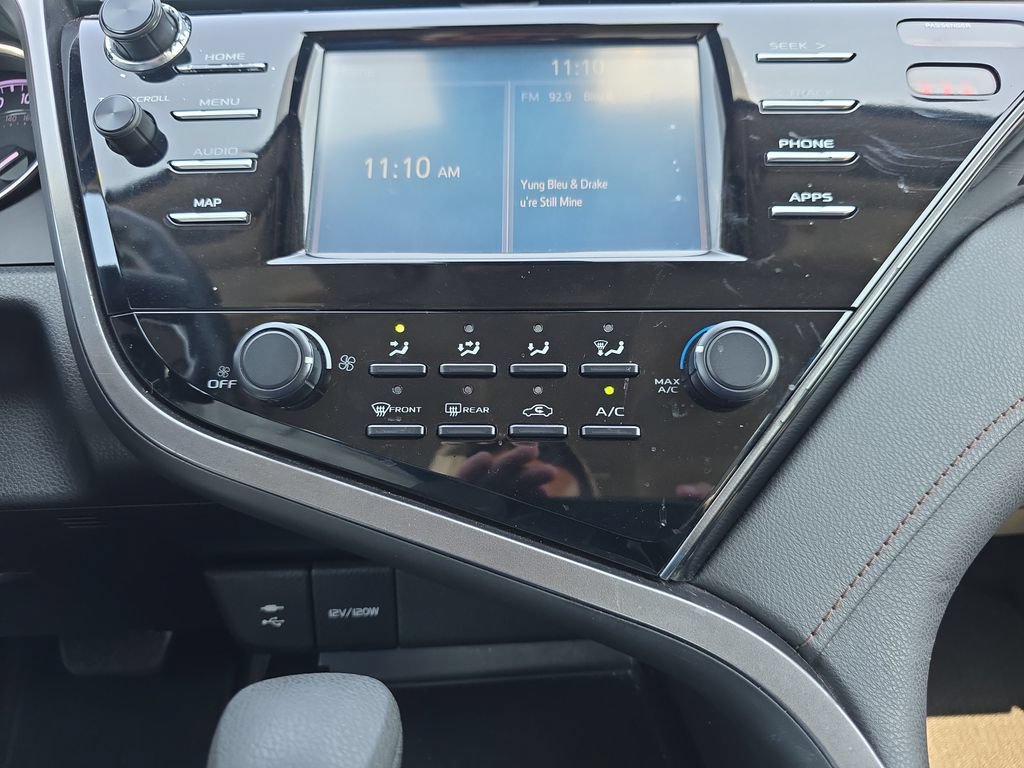 Used 2019 Toyota Camry LE FWD image 25