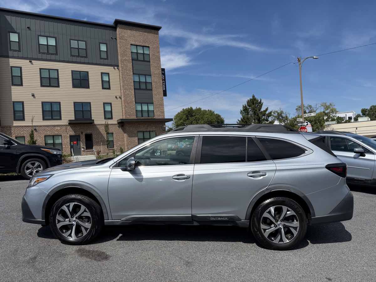 Used 2020 Subaru Outback Limited AWD/4WD image 4