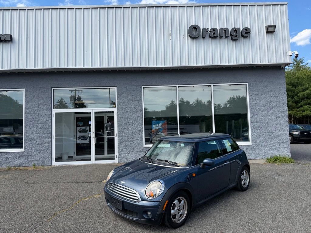 Used 2009 MINI Cooper Hardtop FWD image 1
