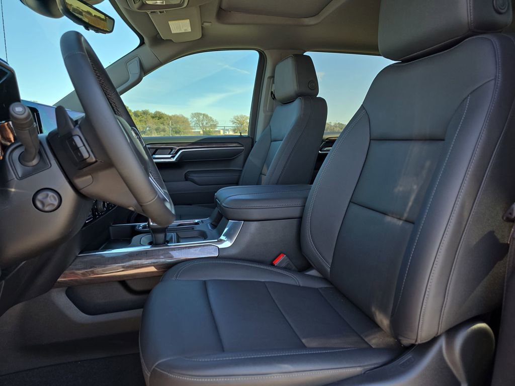 New 2025 Chevrolet Silverado 1500 LTZ w/ LTZ Premium Package AWD/4WD image 13