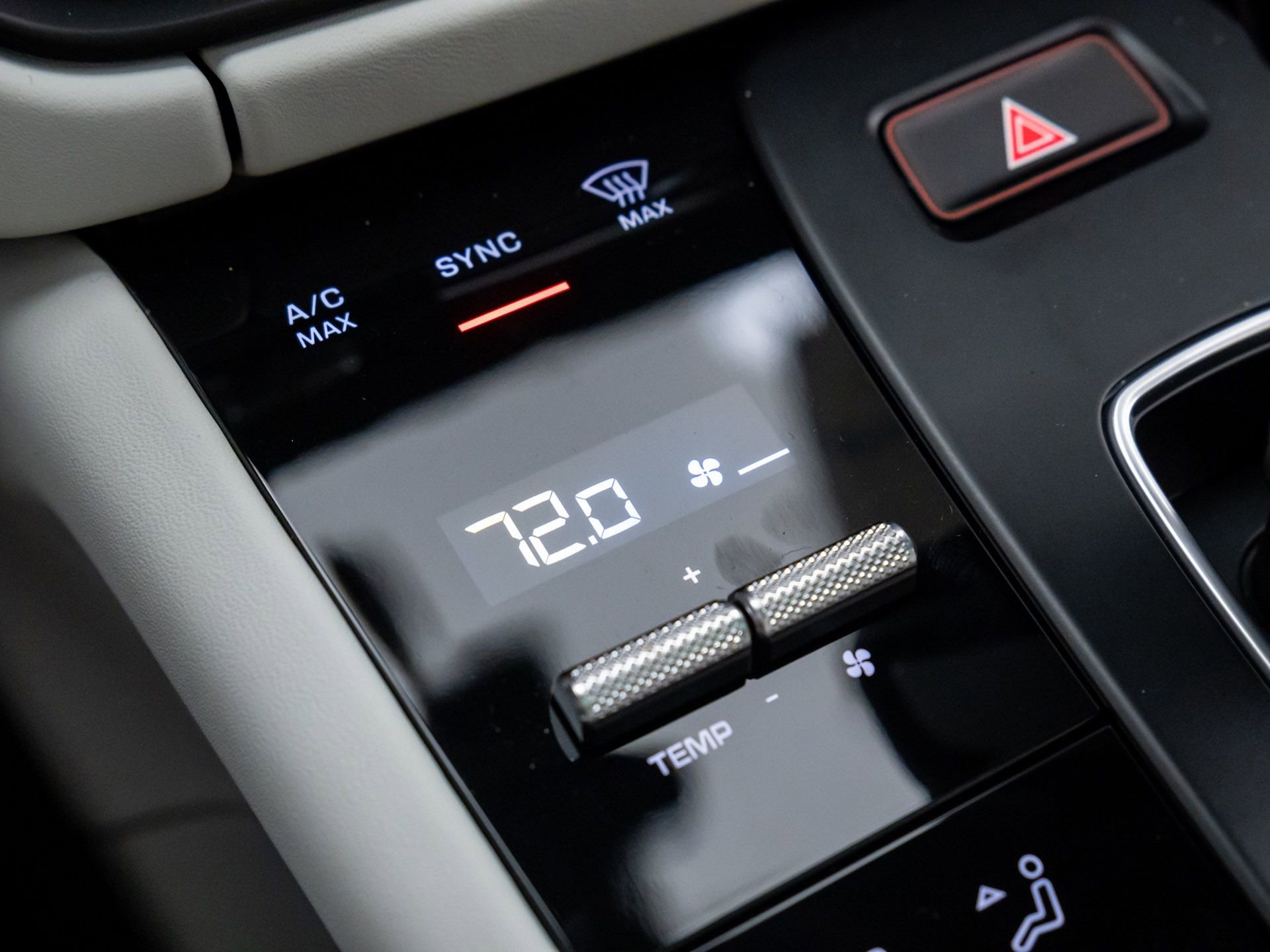 New 2026 Porsche Macan image 23