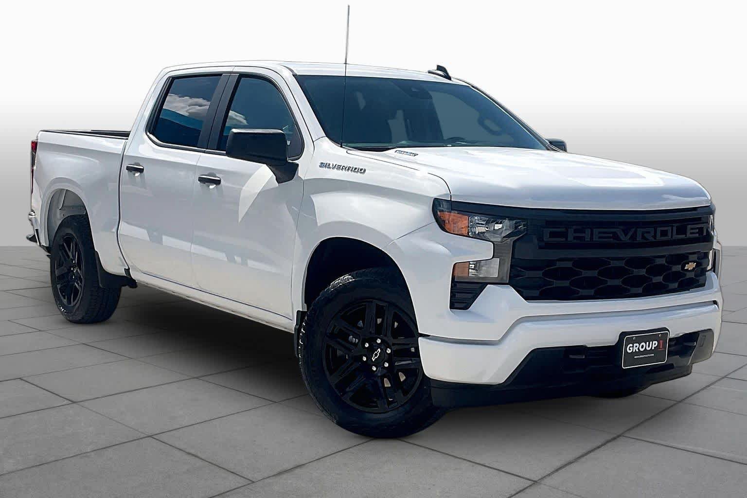 Used 2025 Chevrolet Silverado 1500 Custom w/ Turbomax Blackout Package RWD image 3