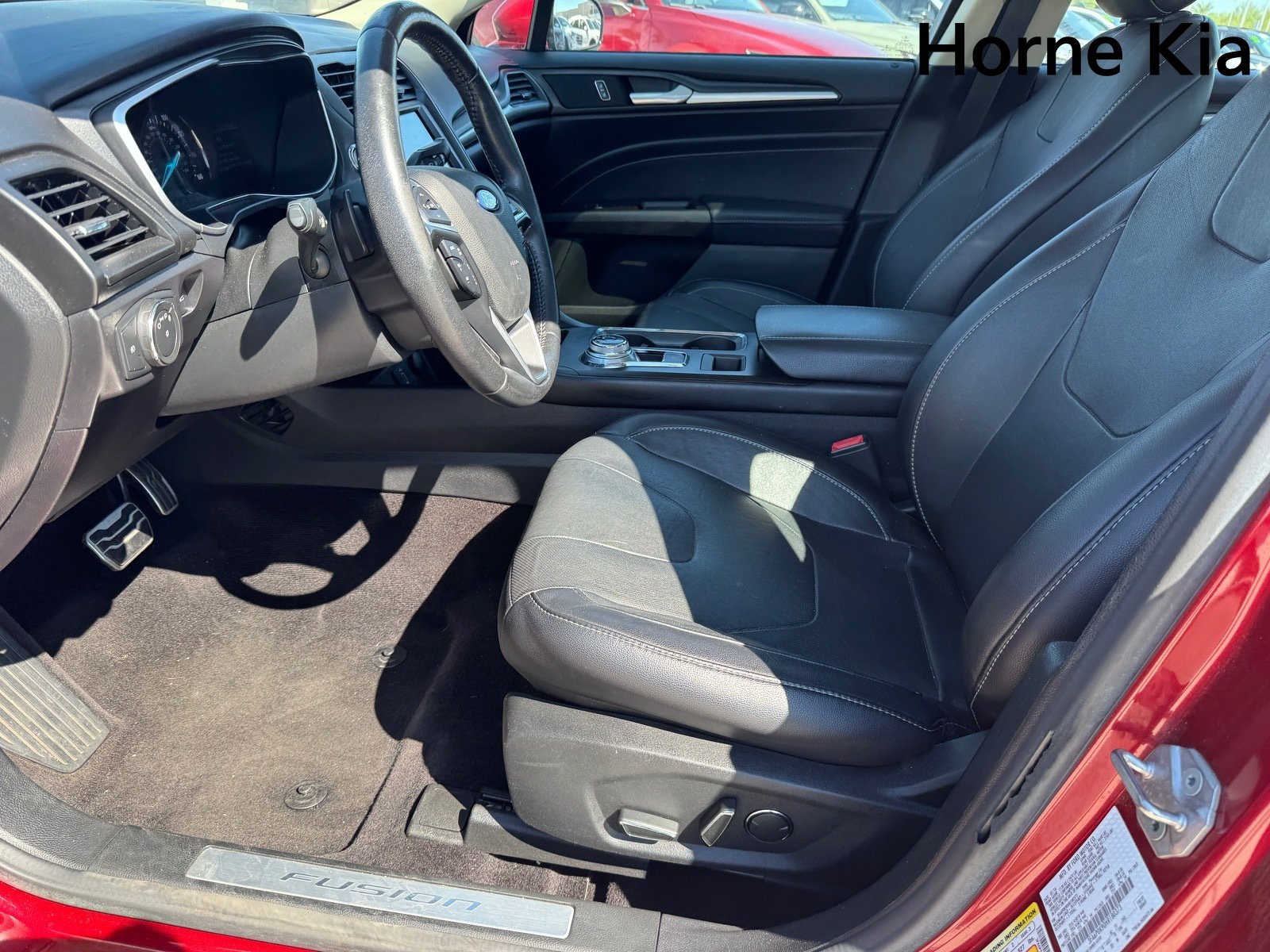 Used 2017 Ford Fusion Titanium FWD image 10