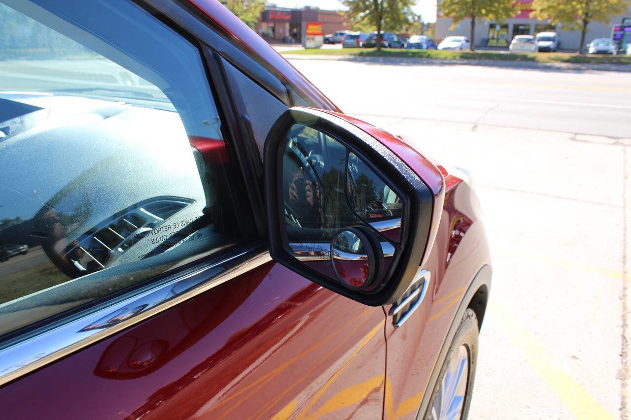 Used 2017 Ford Escape SE image 39