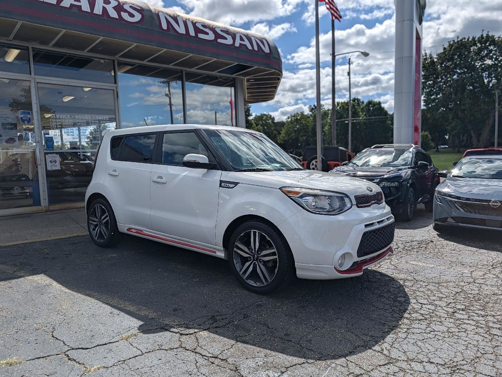 Used 2014 Kia Soul + FWD image 15