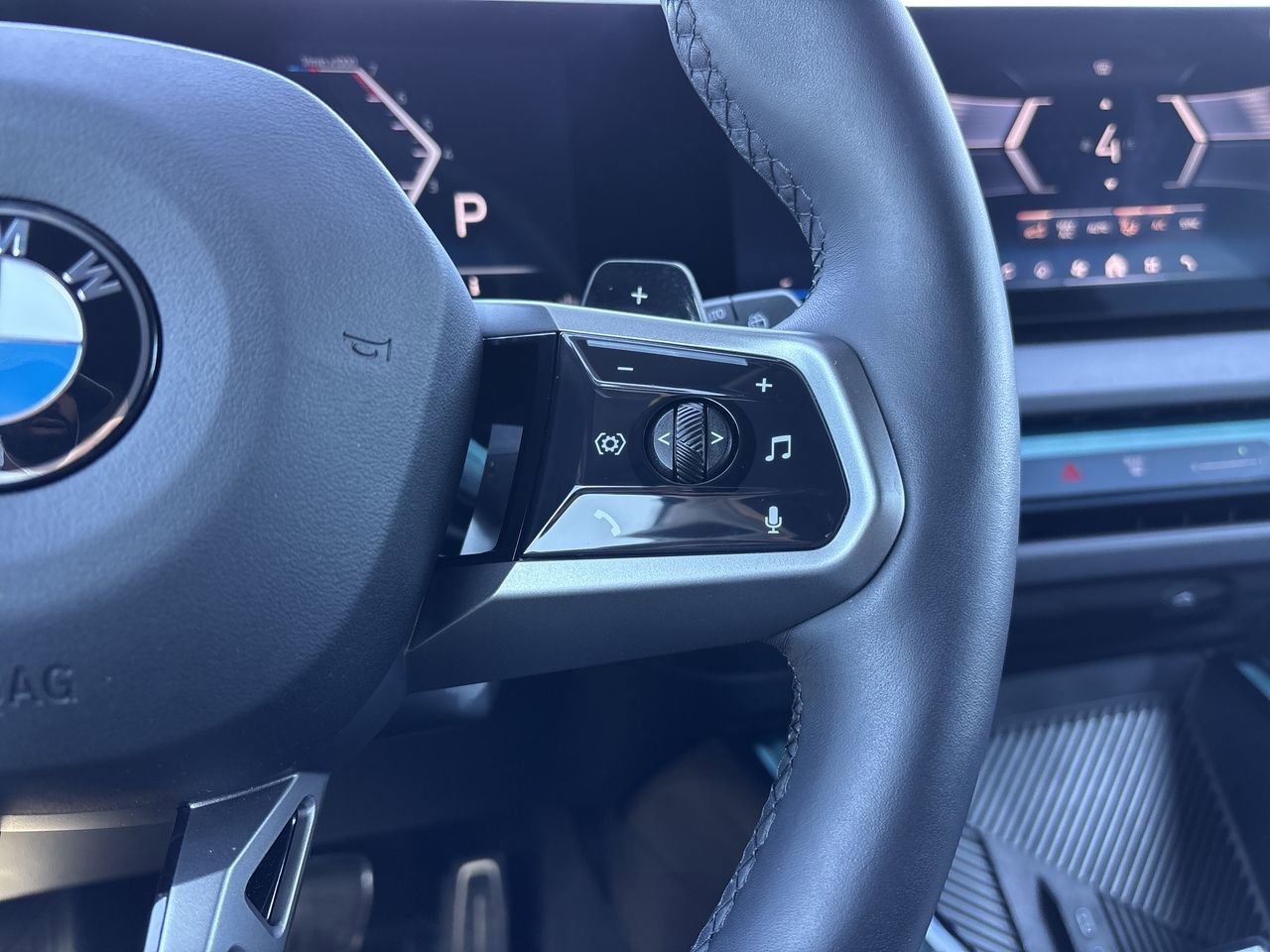 Used 2025 BMW X3 xDrive30i w/ M Sport Package image 28