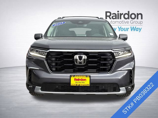 Used 2023 Honda Pilot Touring image 2