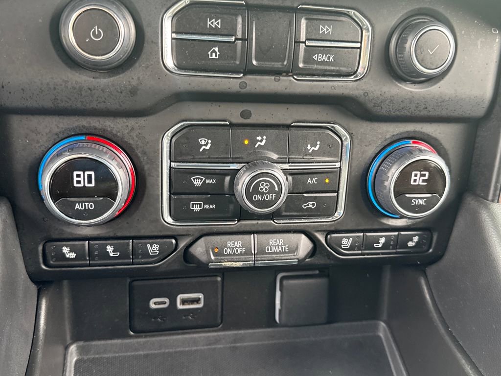 Used 2023 Chevrolet Suburban High Country image 21