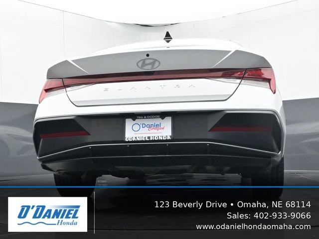 Used 2024 Hyundai Elantra SEL w/ Convenience Package FWD image 11