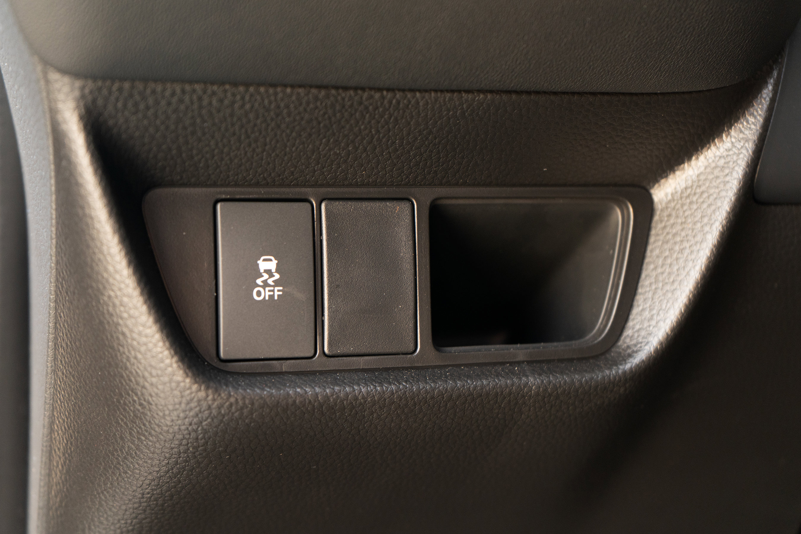 Certified 2026 Honda HR-V LX image 41