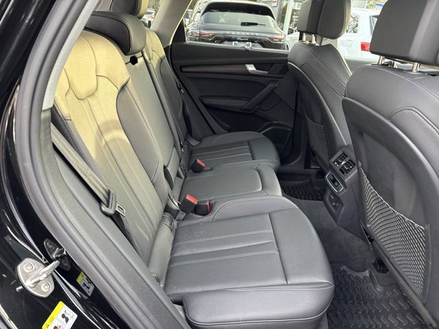Used 2025 Audi Q5 2.0T Premium Plus w/ Premium Plus Package AWD/4WD image 31
