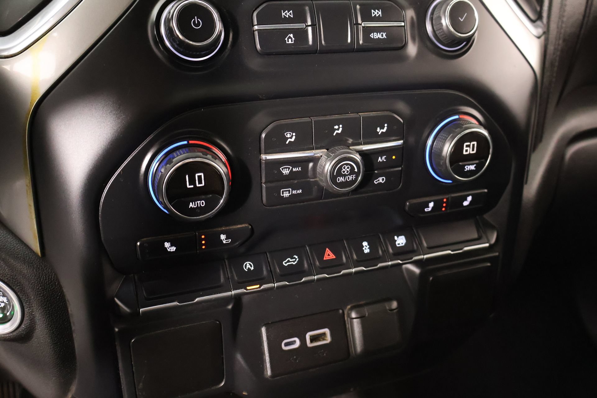 Used 2019 Chevrolet Silverado 1500 LT w/ Texas Edition AWD/4WD image 7
