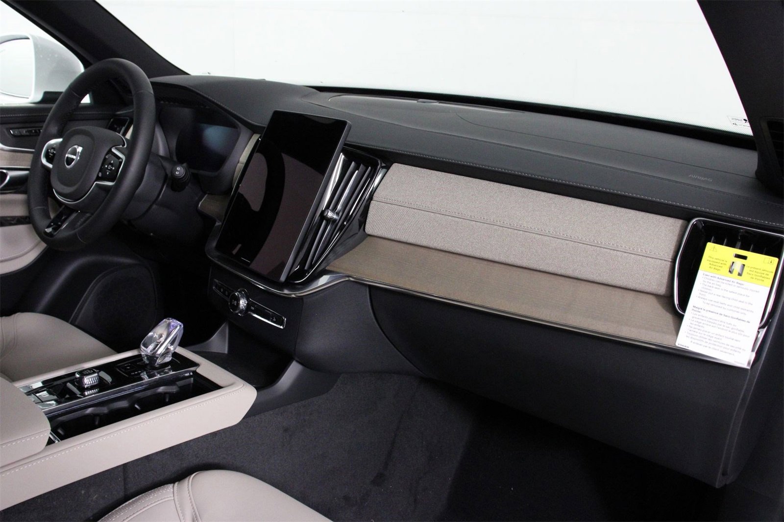 New 2026 Volvo XC90 T8 Plus image 9