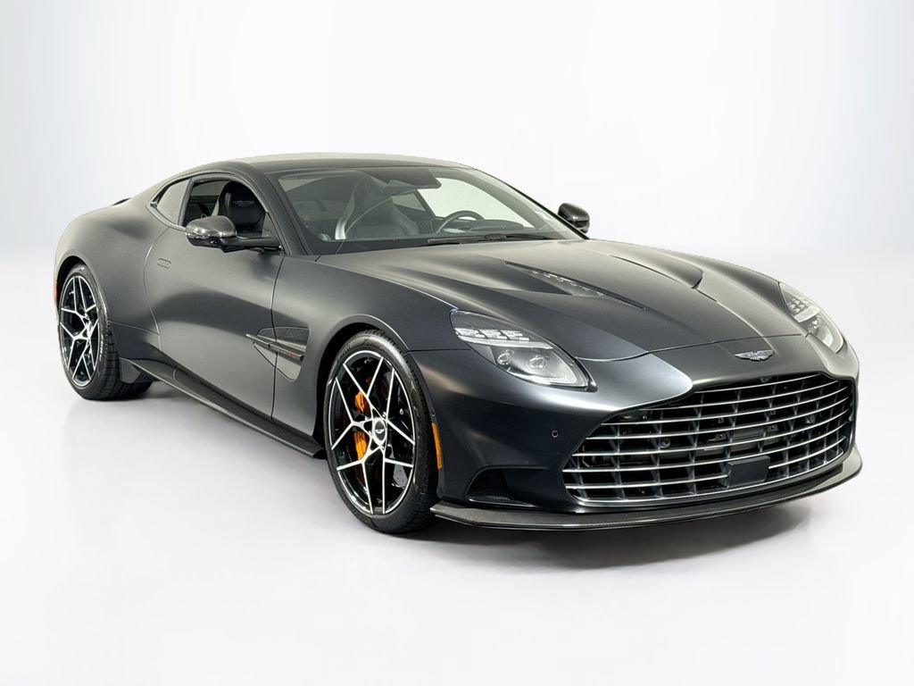 Used 2025 Aston Martin Vanquish RWD image 7