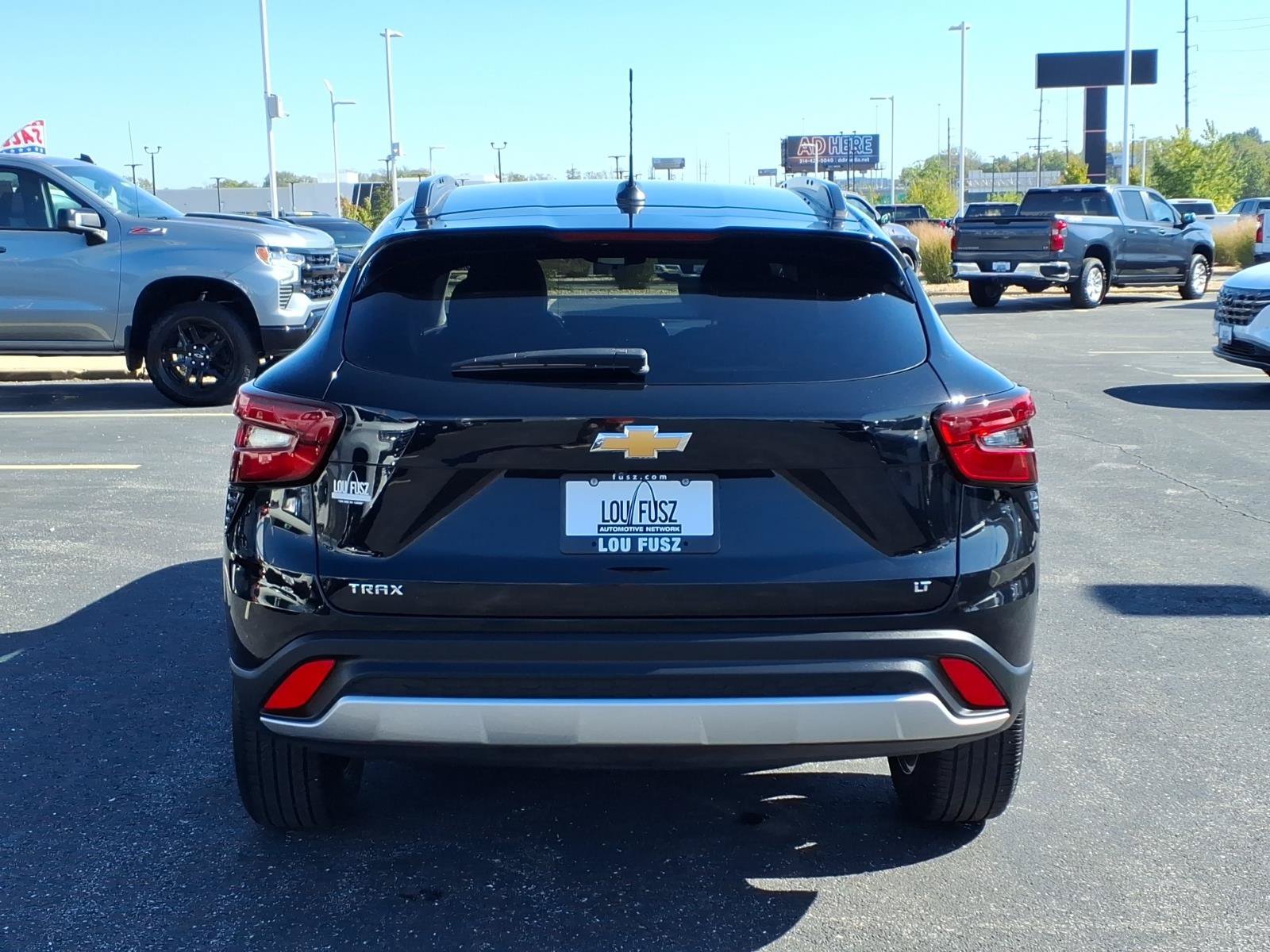 Used 2024 Chevrolet Trax LT w/ Driver Confidence Package FWD image 29