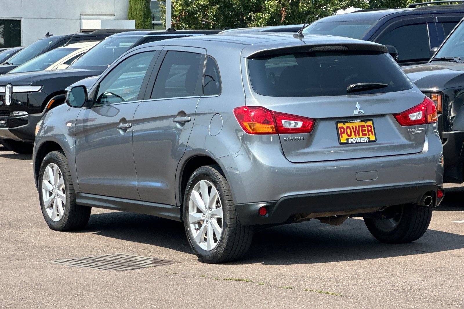 Used 2013 Mitsubishi Outlander Sport SE AWD/4WD image 6