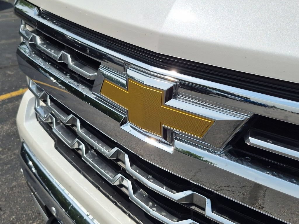 Used 2023 Chevrolet Silverado 1500 LTZ AWD/4WD image 29