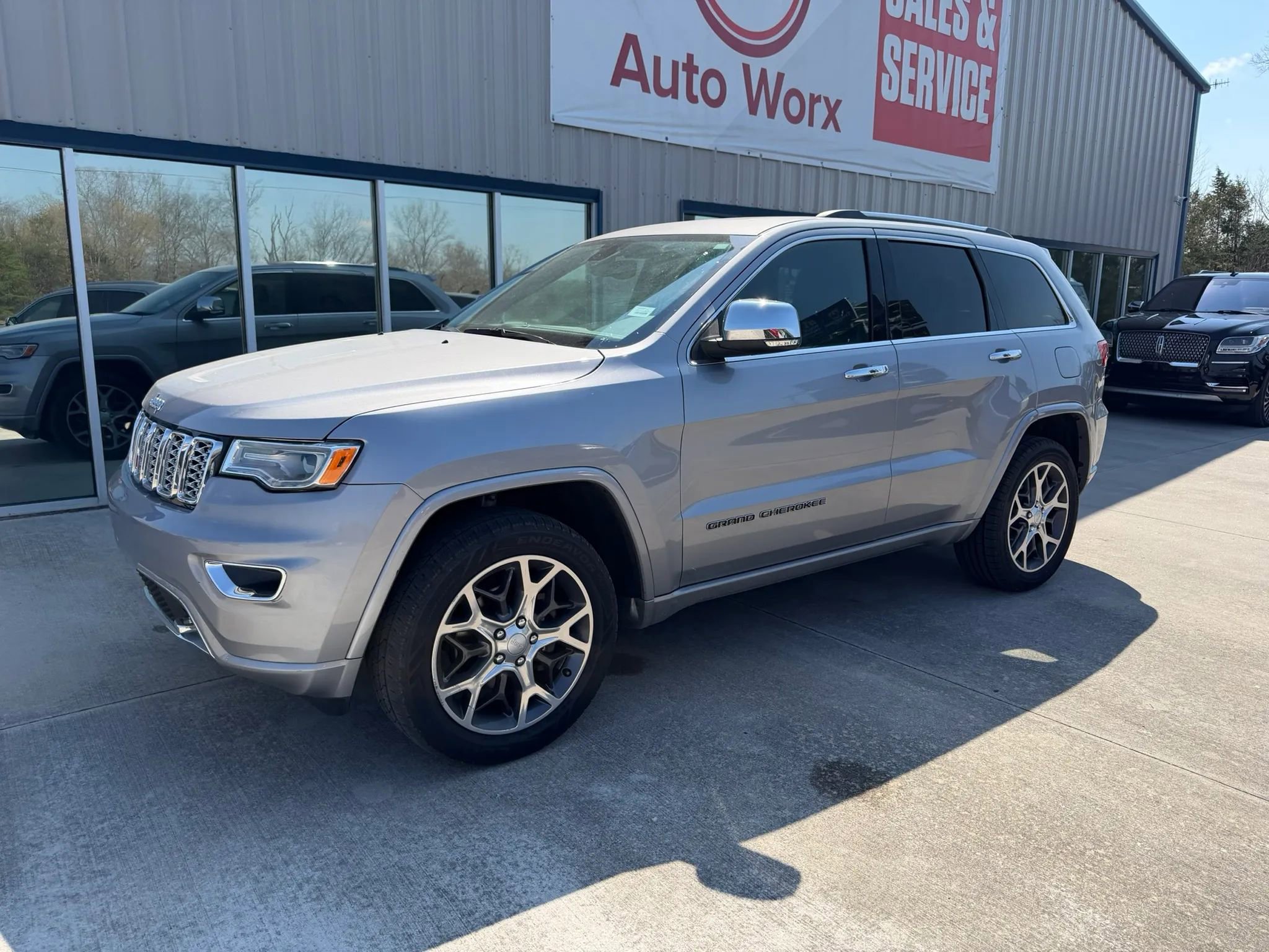Used 2019 Jeep Grand Cherokee Overland image 13