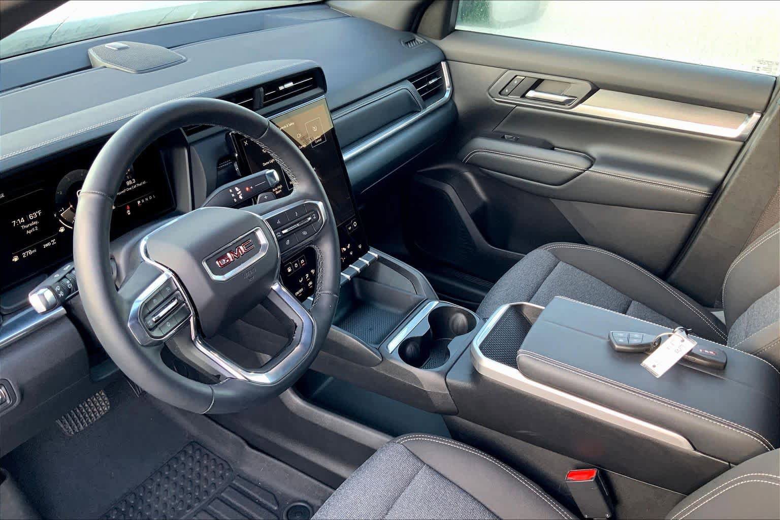 Used 2025 GMC Terrain Elevation image 15