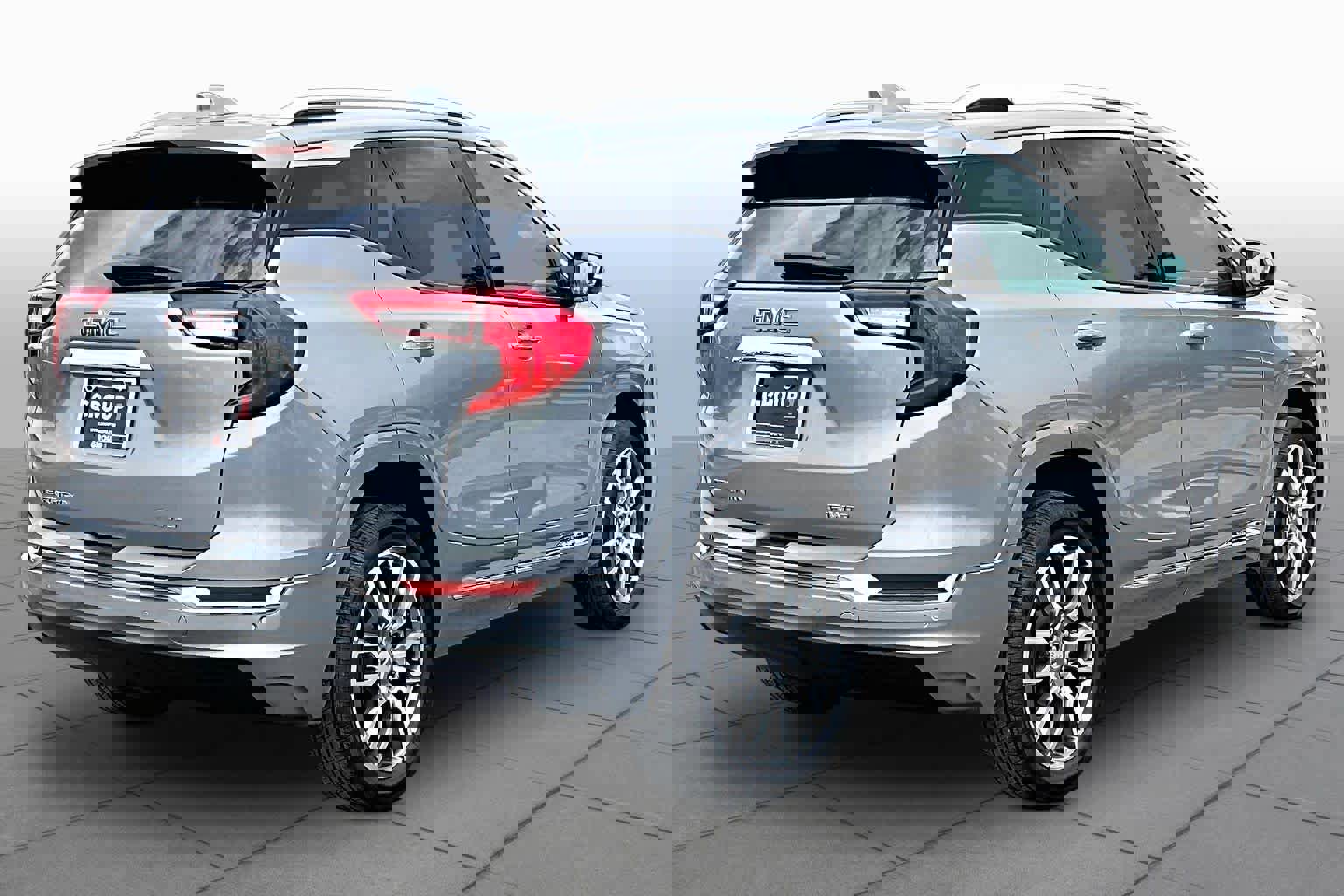 Used 2024 GMC Terrain Denali w/ Denali Premium Package AWD/4WD image 13